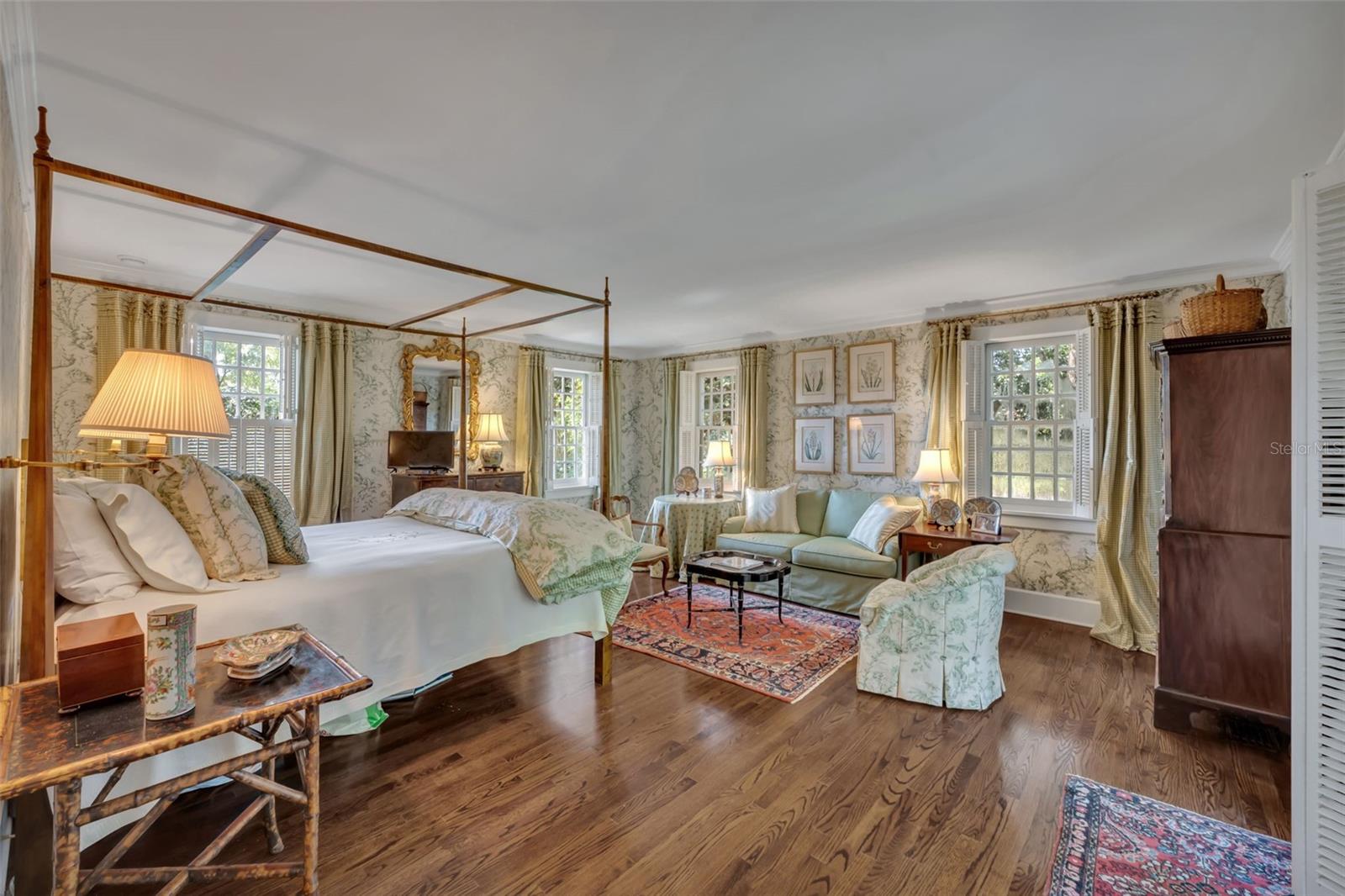 O6331715 Property Photo