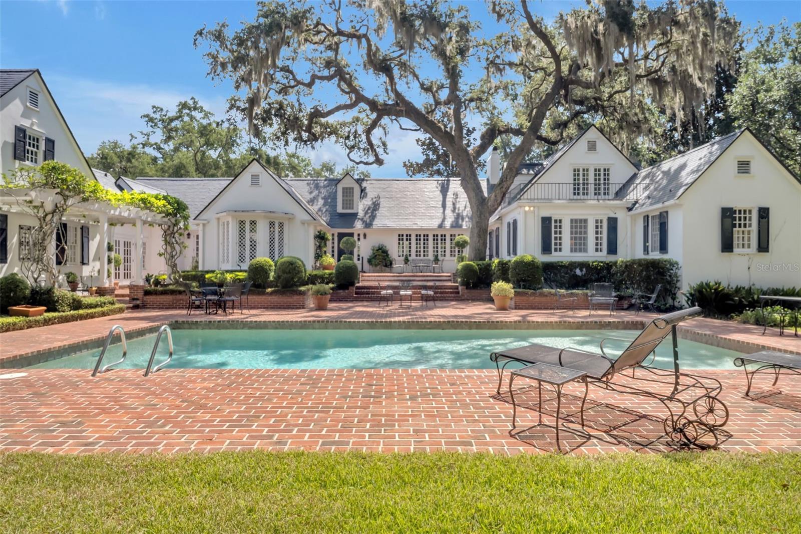 O6331715 Property Photo