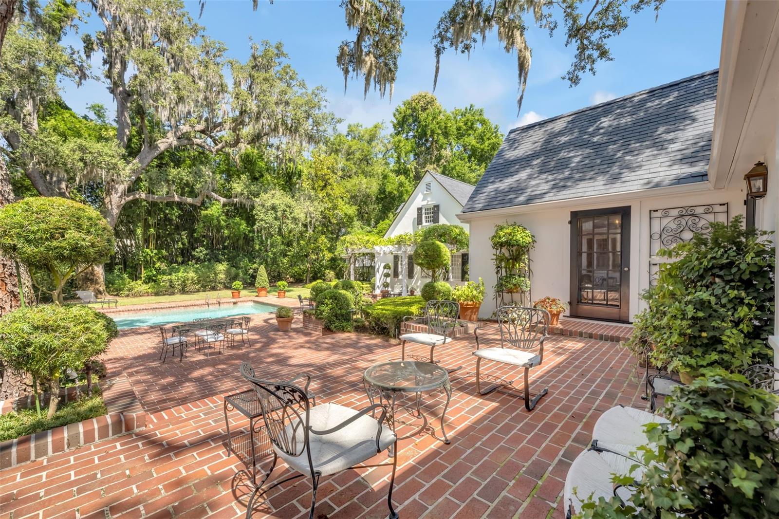 O6331715 Property Photo