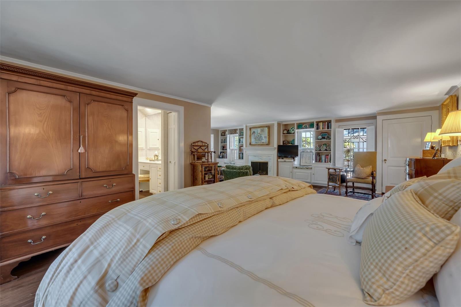 O6331715 Property Photo