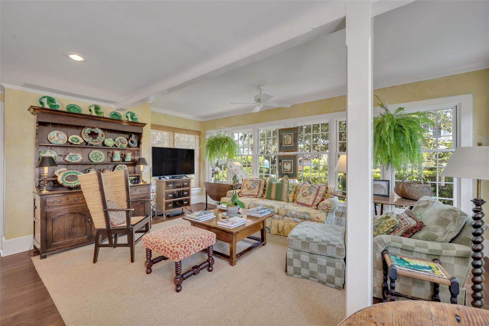 O6331715 Property Photo