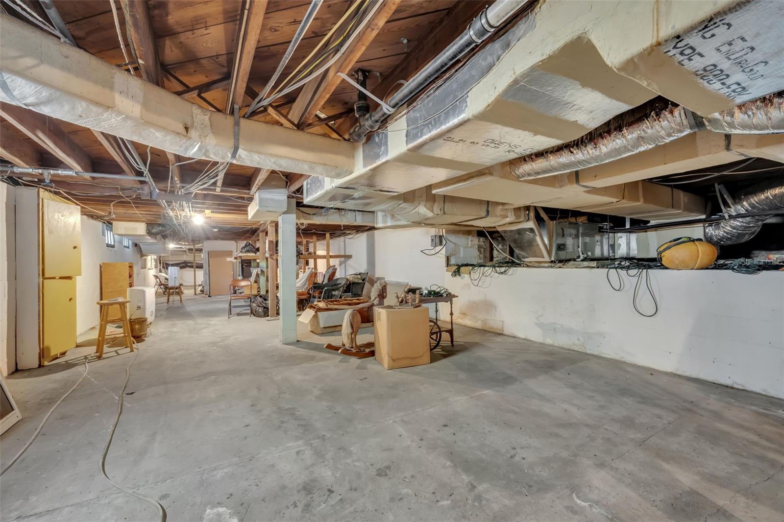 O6331715 Property Photo