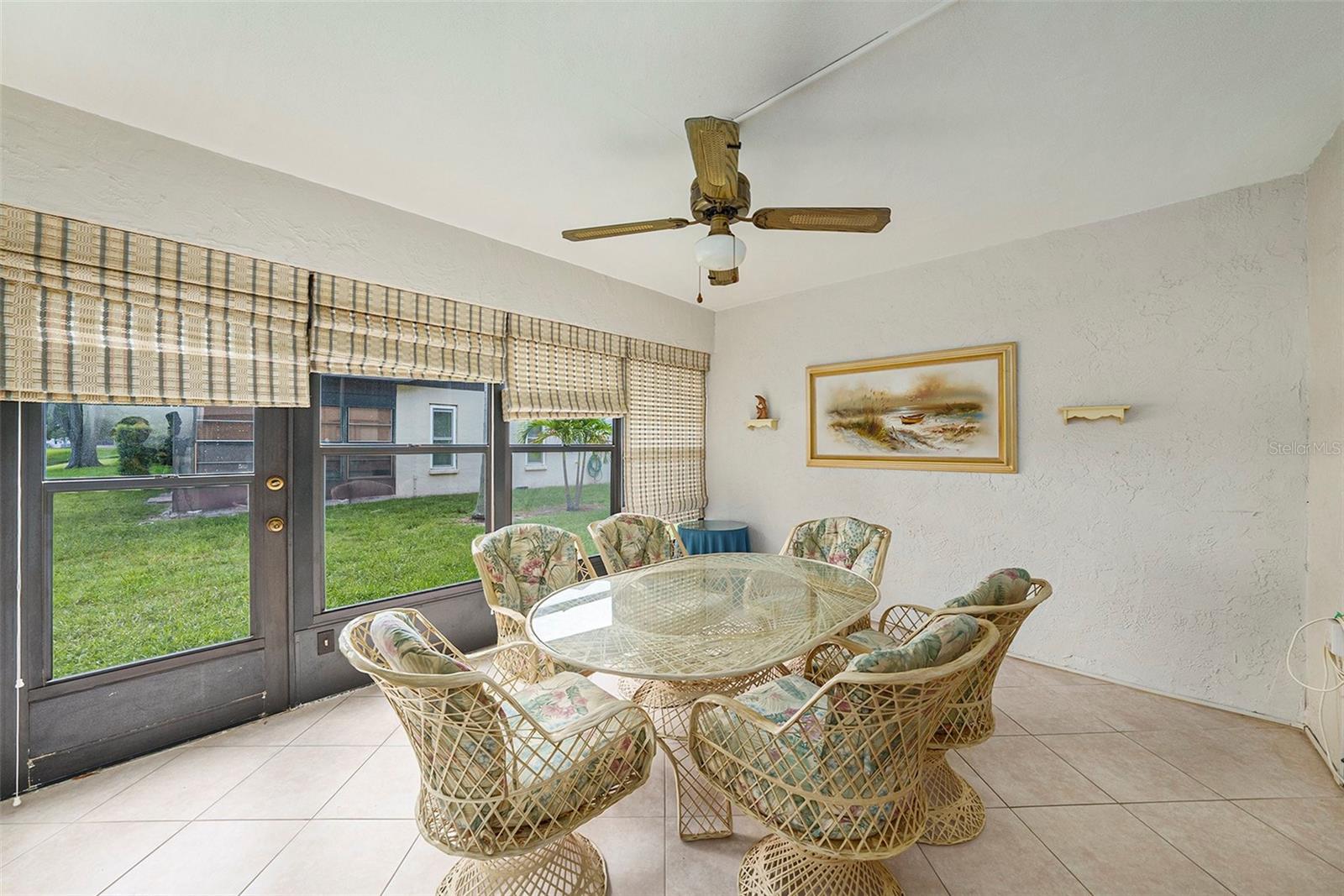 TB8412561 Property Photo