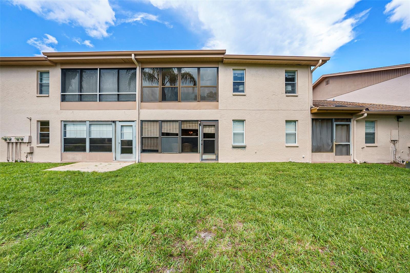 TB8412561 Property Photo