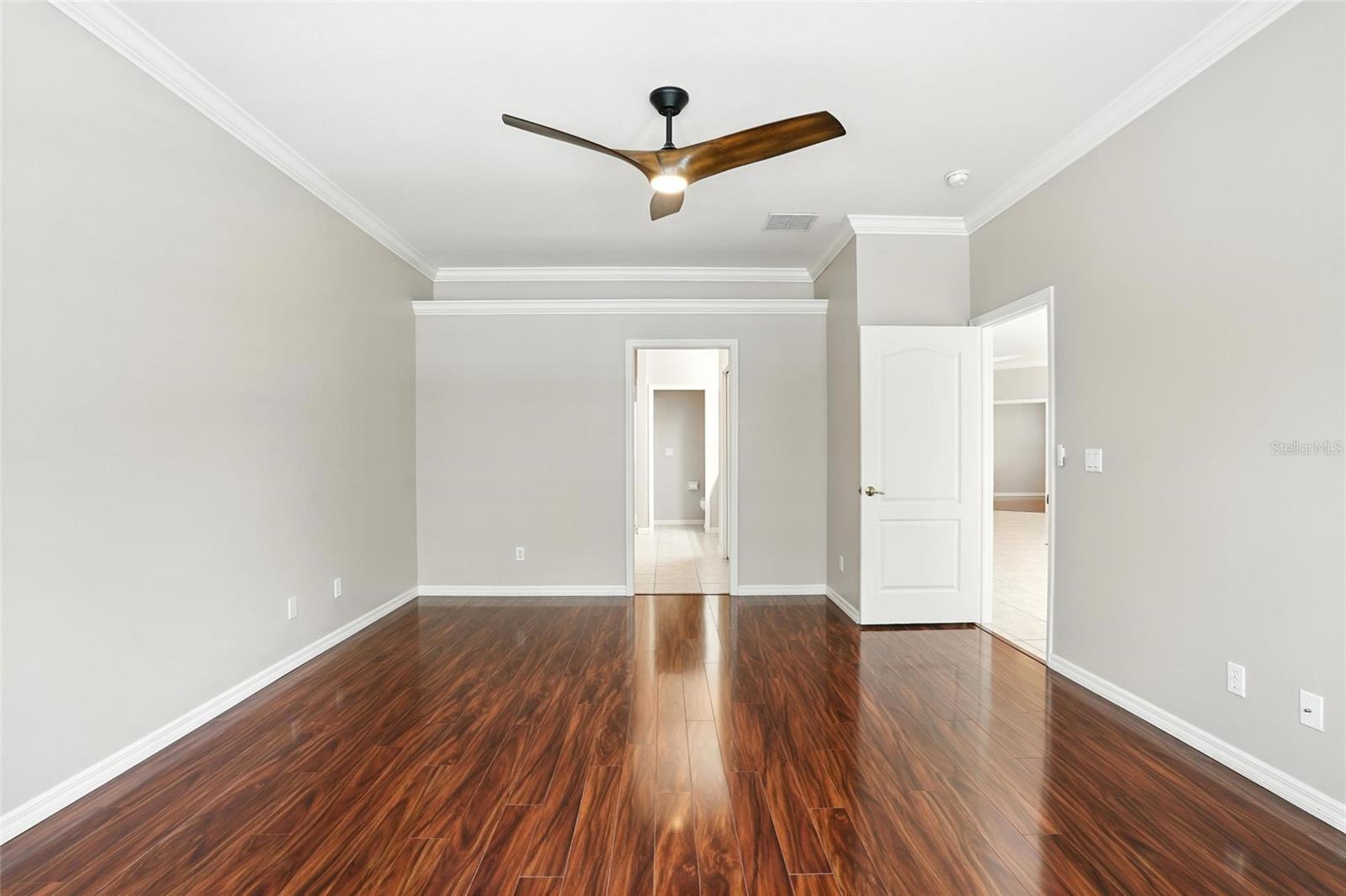 A4660504 Property Photo