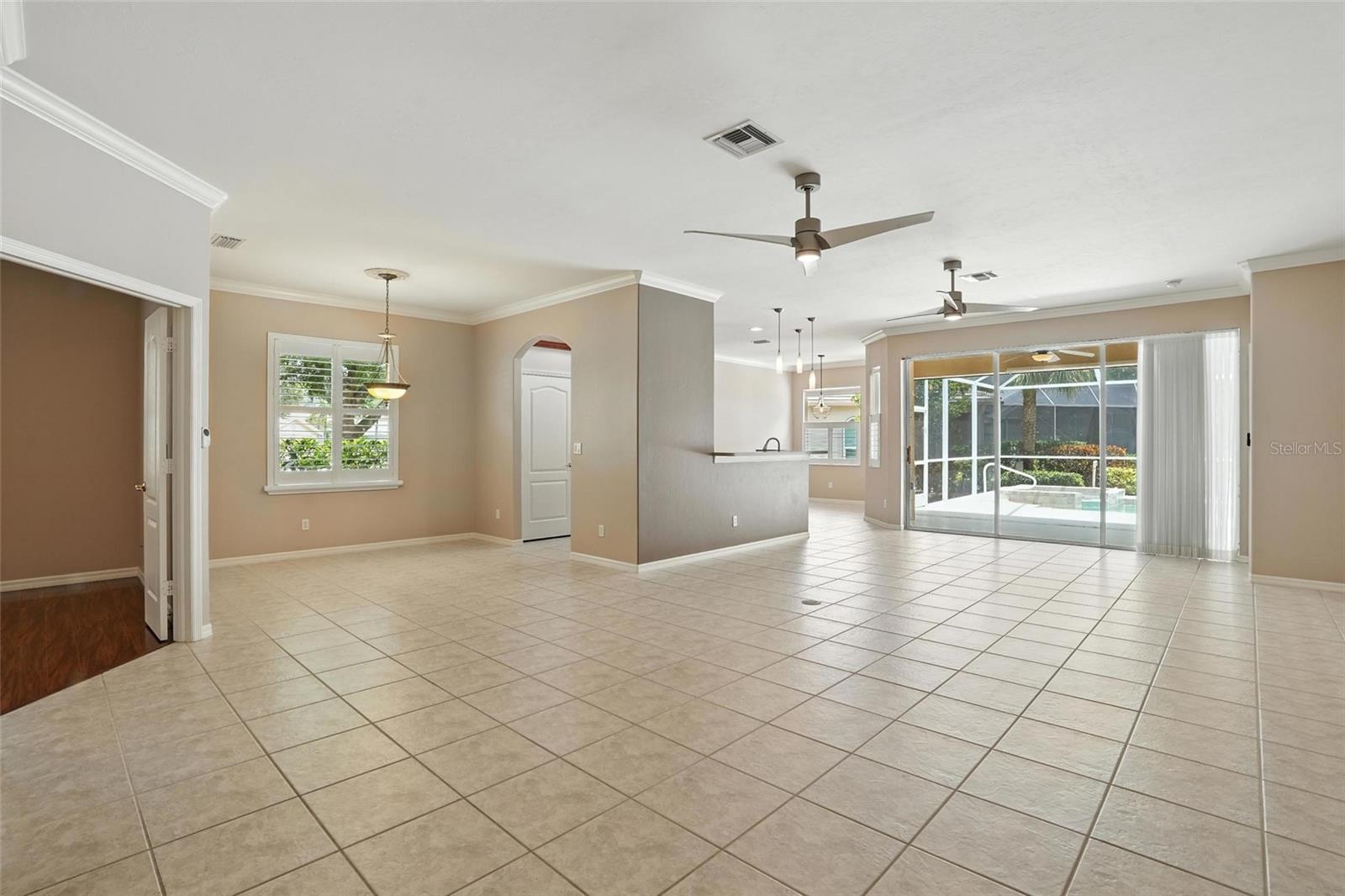 A4660504 Property Photo