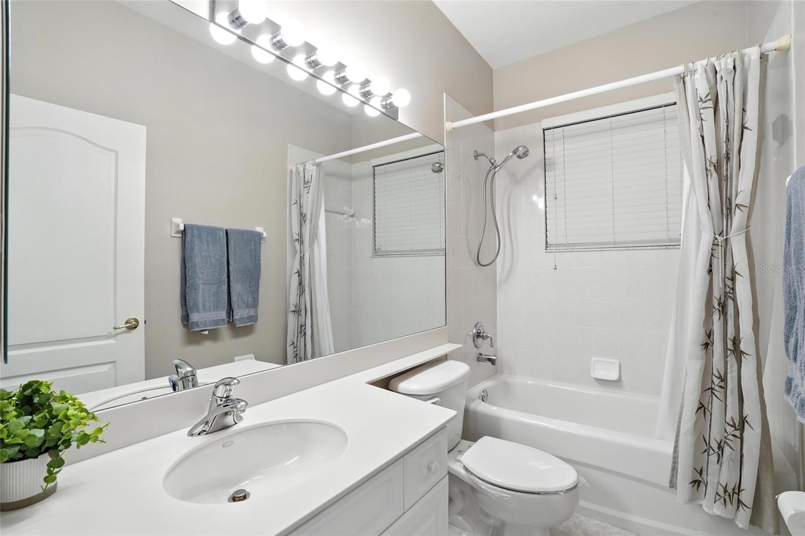 A4660504 Property Photo