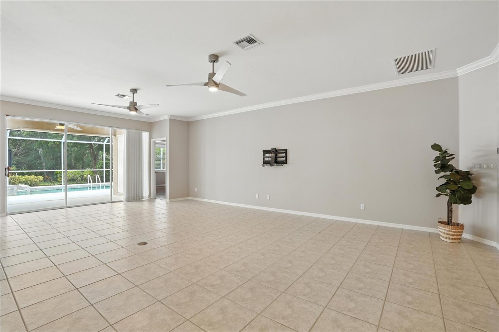 A4660504 Property Photo