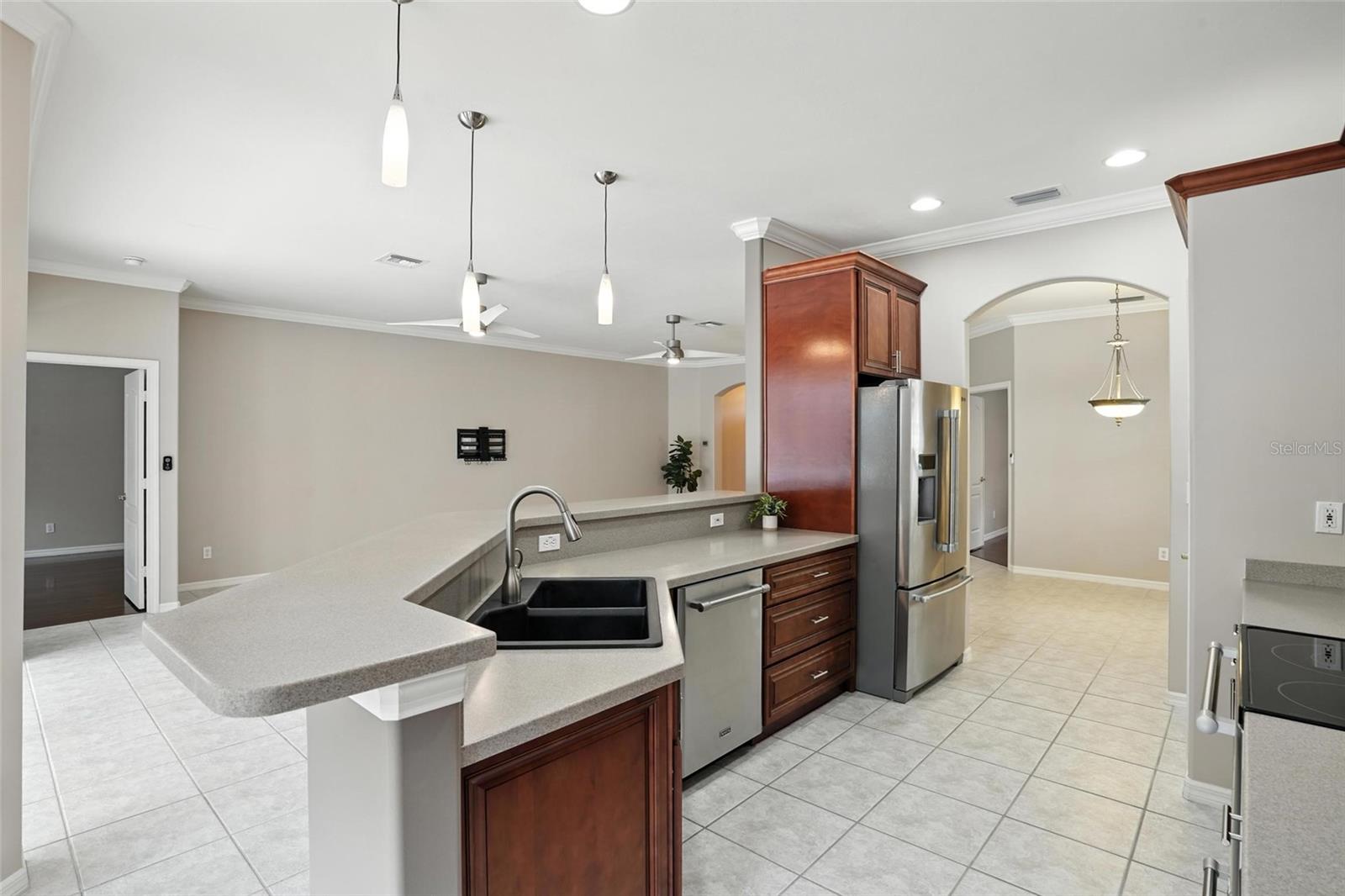 A4660504 Property Photo