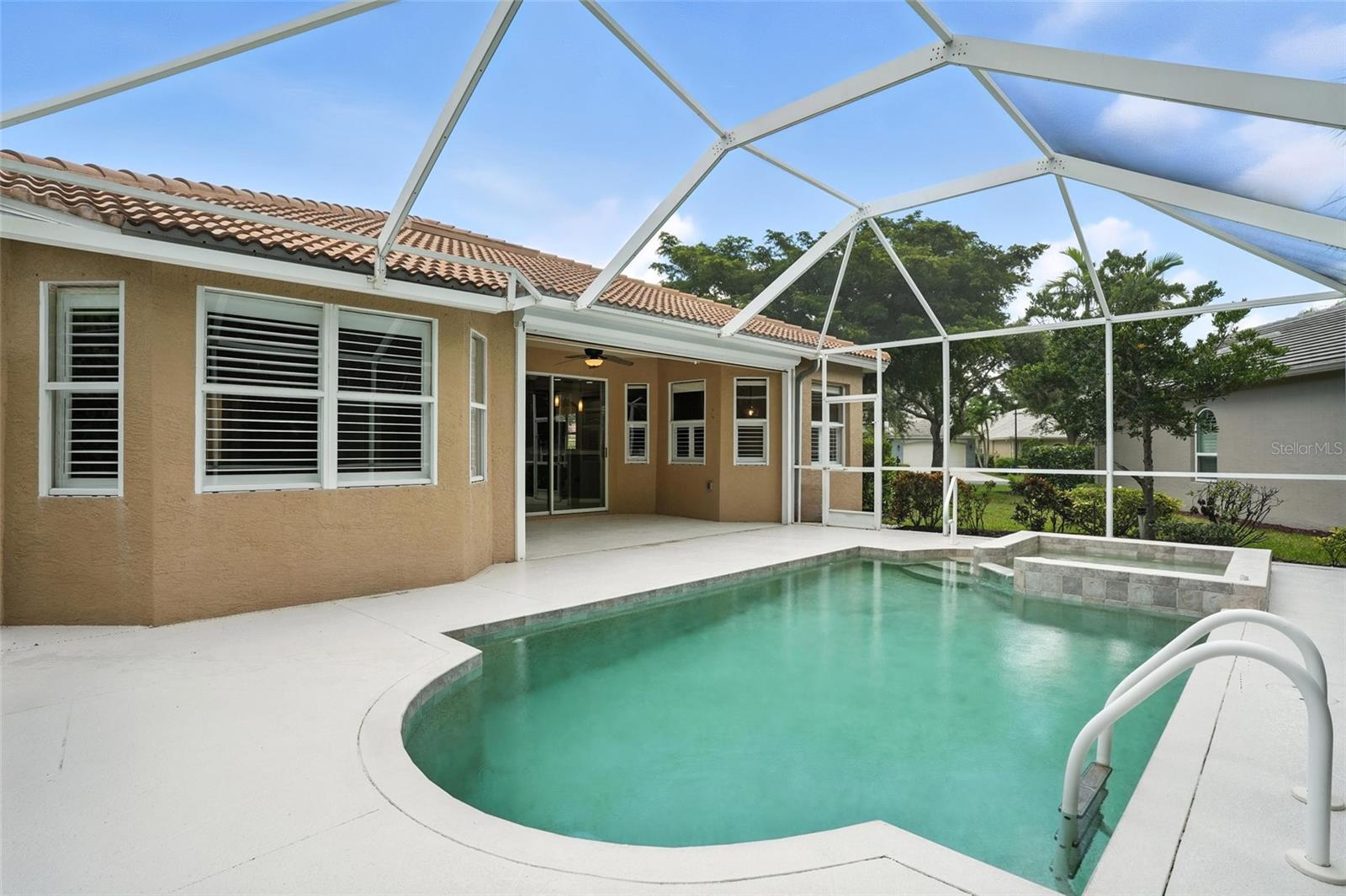 A4660504 Property Photo