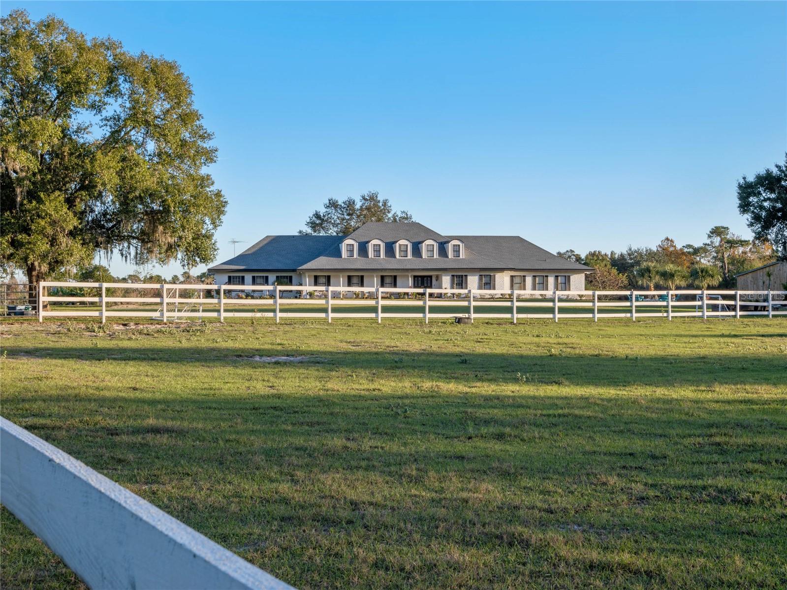 O6331813 Property Photo