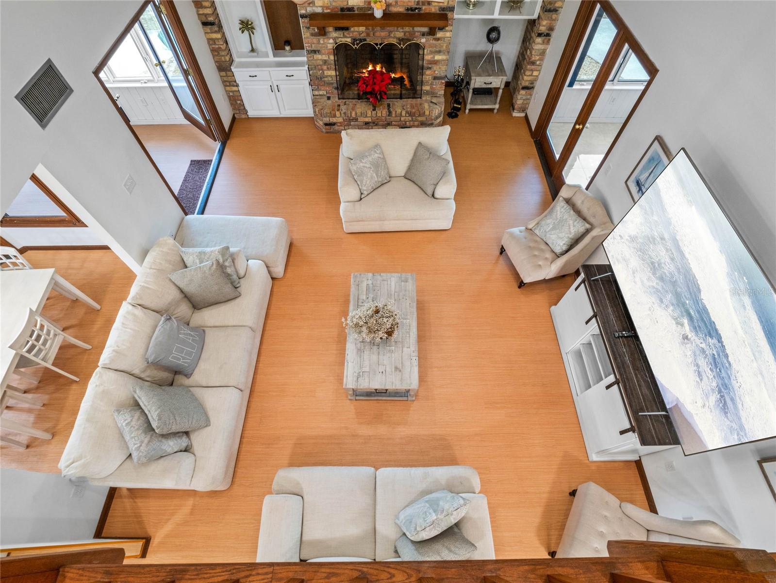 O6331813 Property Photo