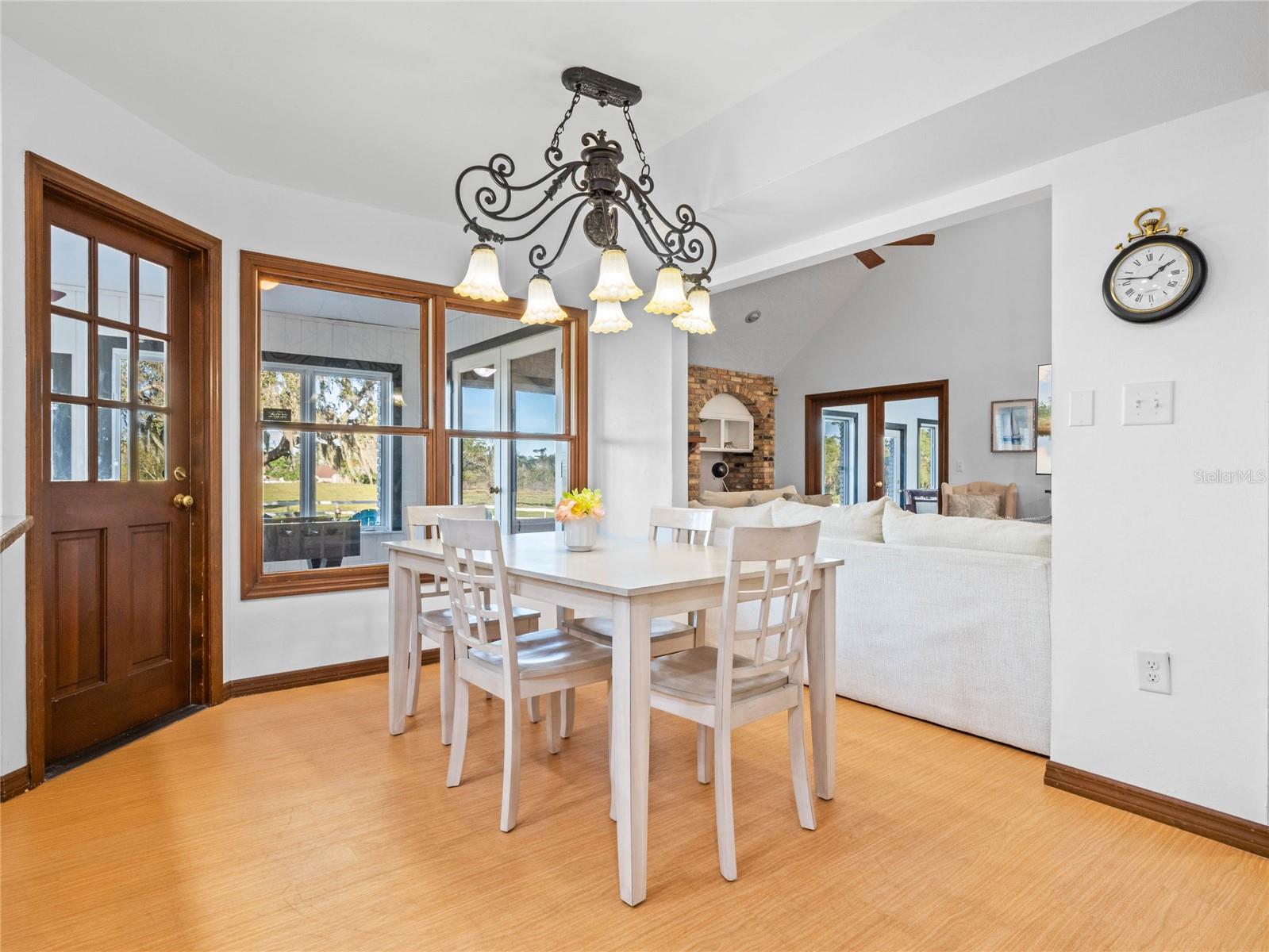 O6331813 Property Photo