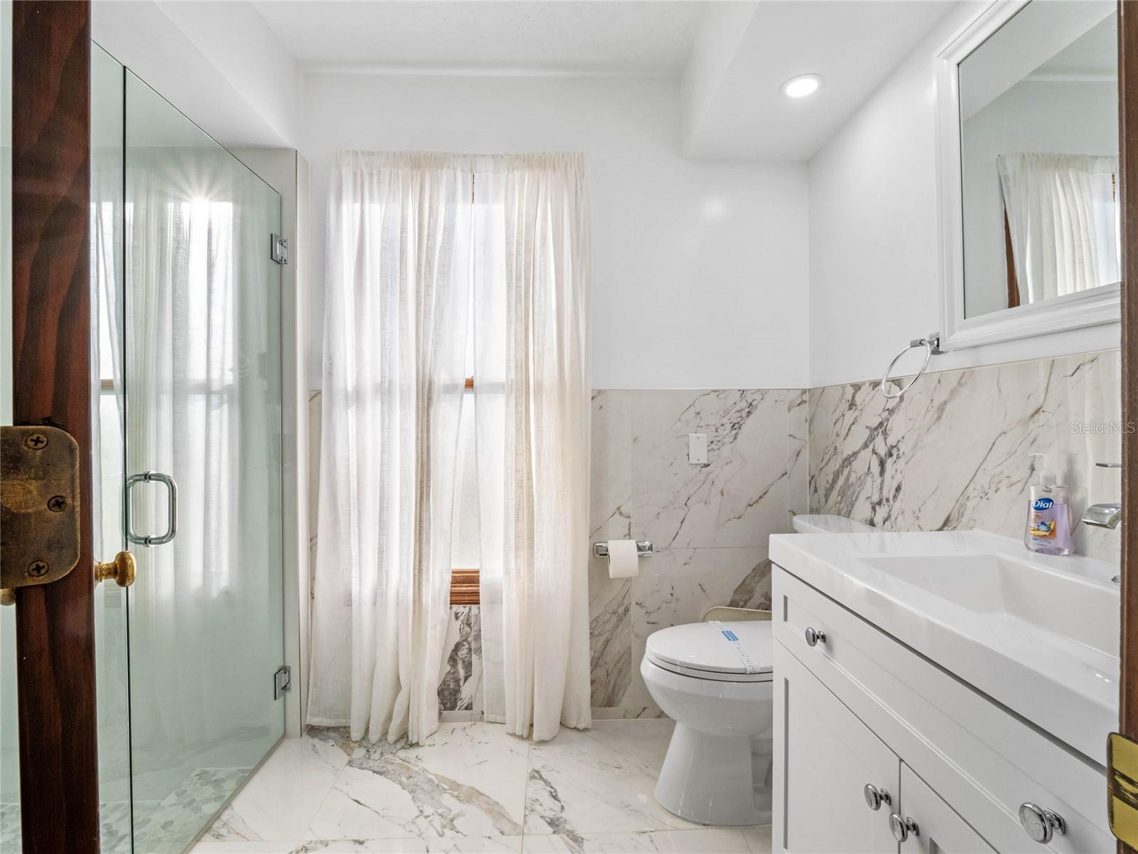 O6331813 Property Photo