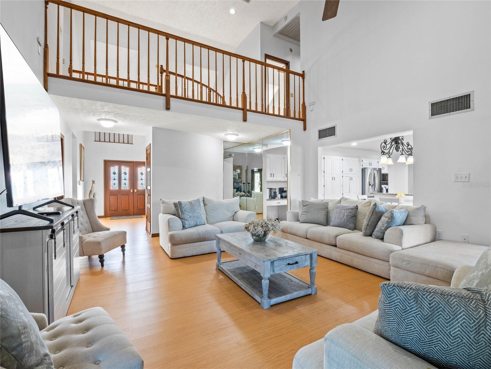 O6331813 Property Photo