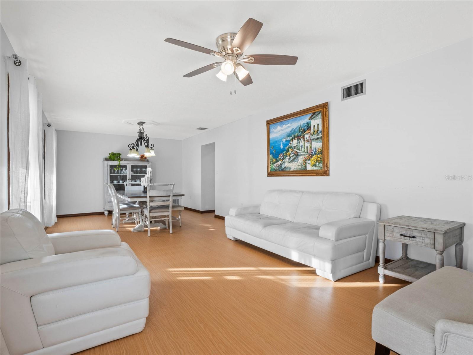 O6331813 Property Photo