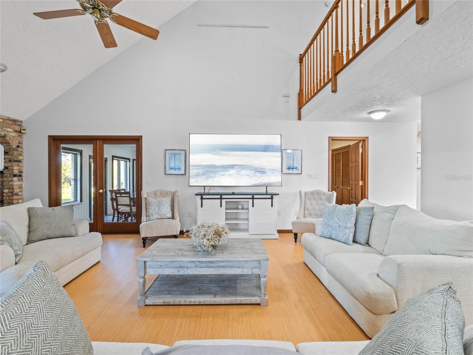 O6331813 Property Photo