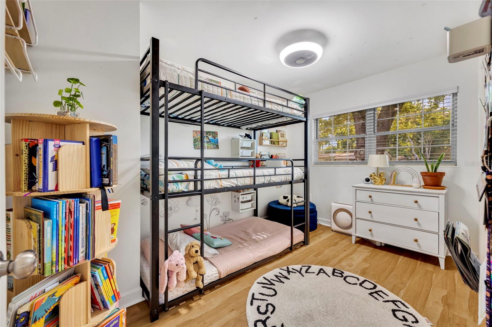 1413 MOSELLE AVE, ORLANDO, FL, 32807