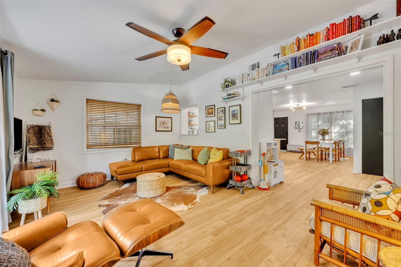 1413 MOSELLE AVE, ORLANDO, FL, 32807