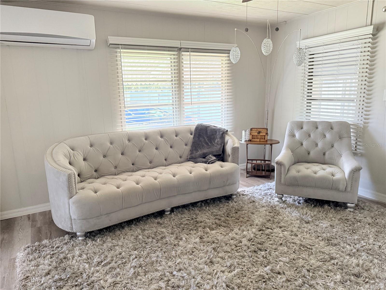 TB8412693 Property Photo