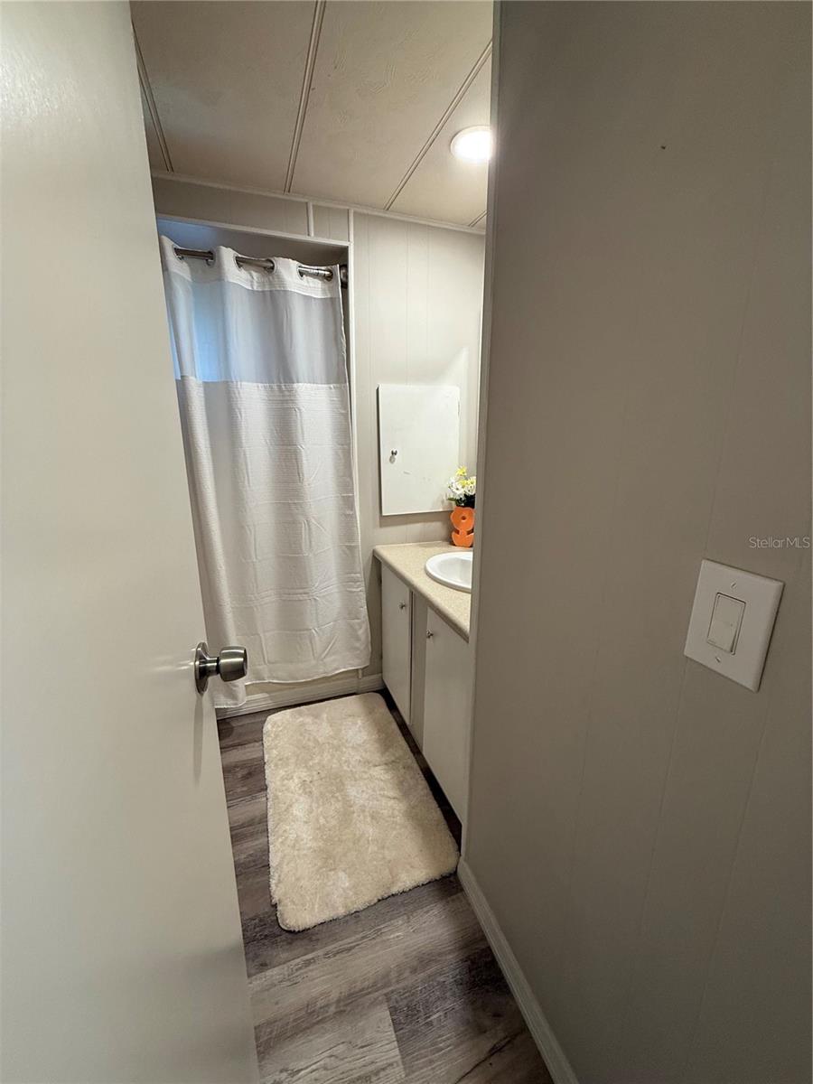 TB8412693 Property Photo