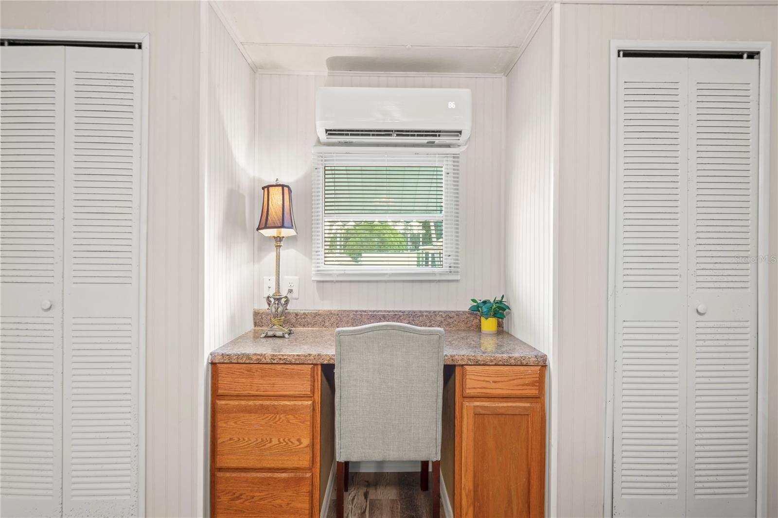 TB8412693 Property Photo