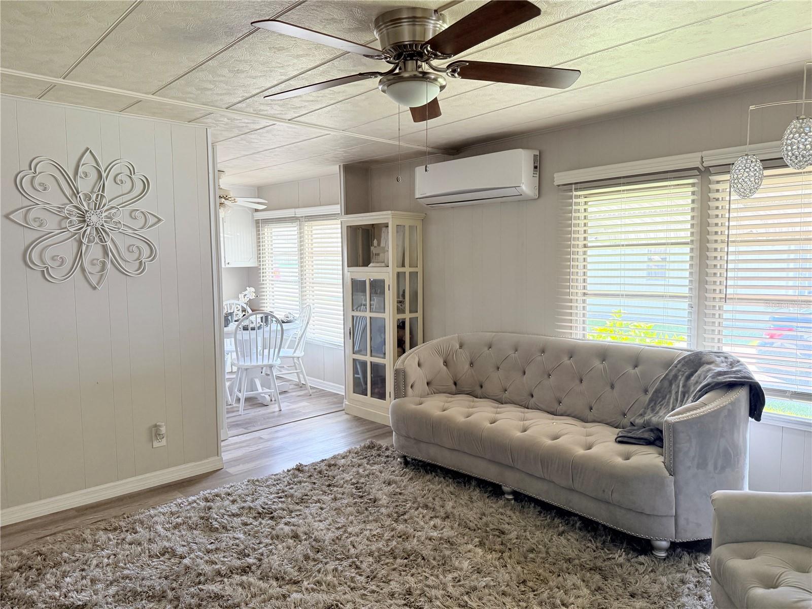 TB8412693 Property Photo