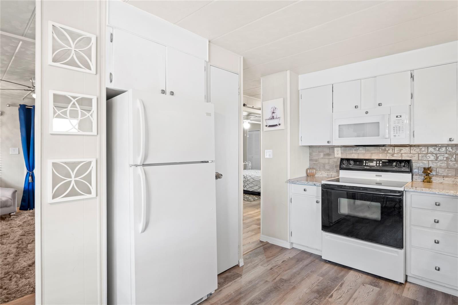 TB8412693 Property Photo