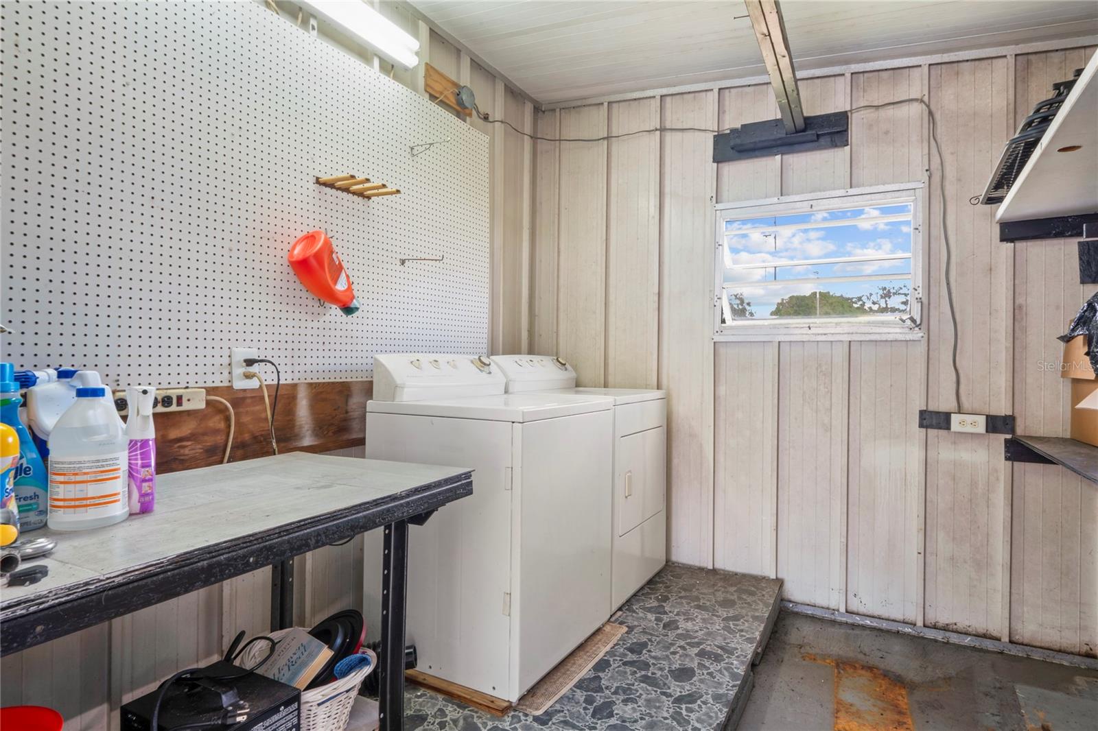 TB8412693 Property Photo