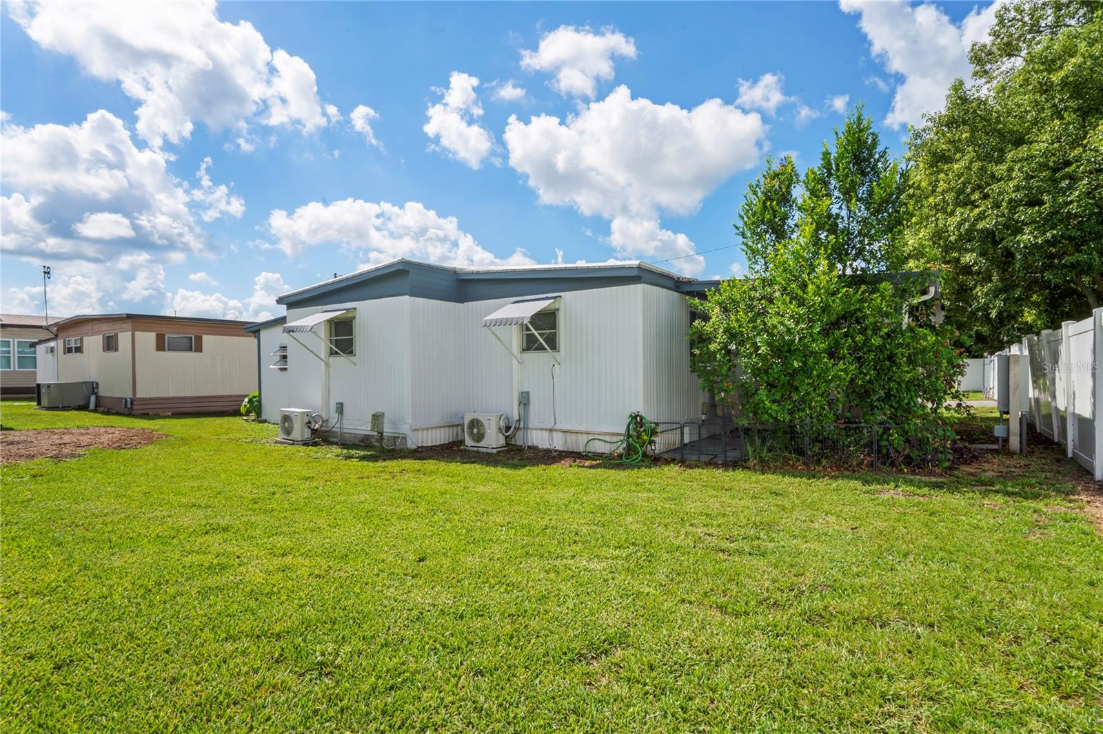 TB8412693 Property Photo