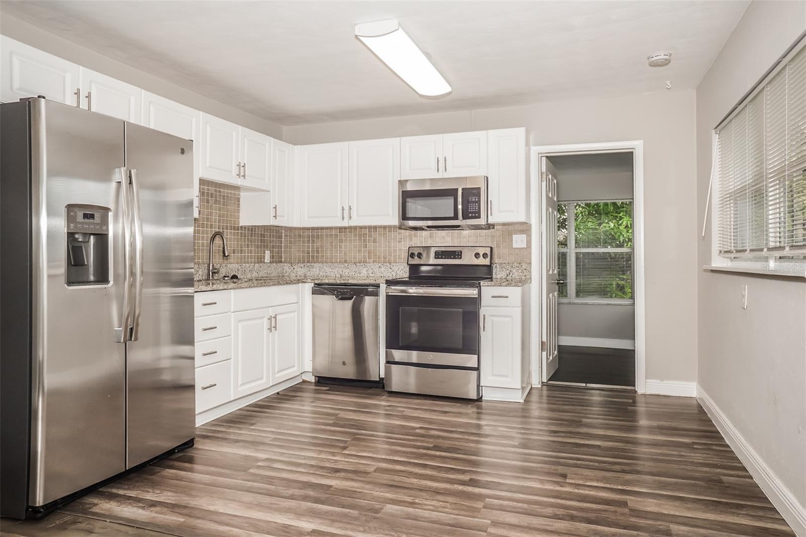 2524 32ND AVE E, BRADENTON, FL, 34208