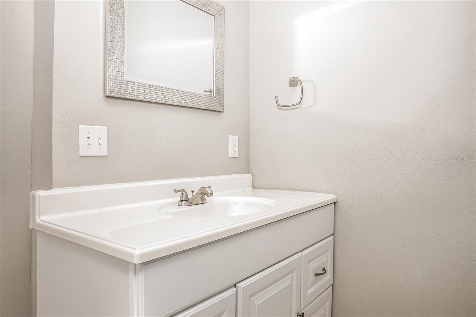 2524 32ND AVE E, BRADENTON, FL, 34208