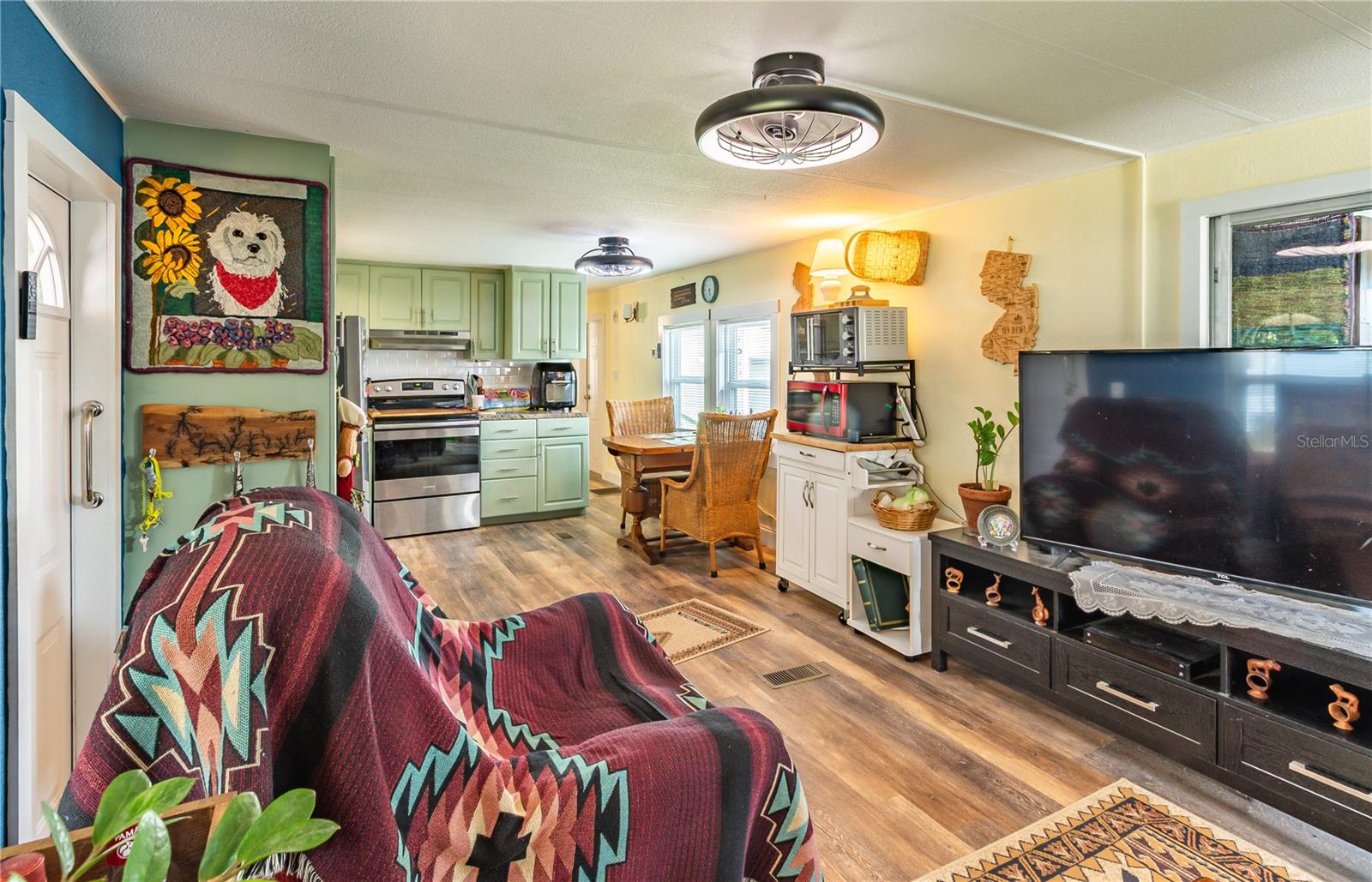 TB8412732 Property Photo