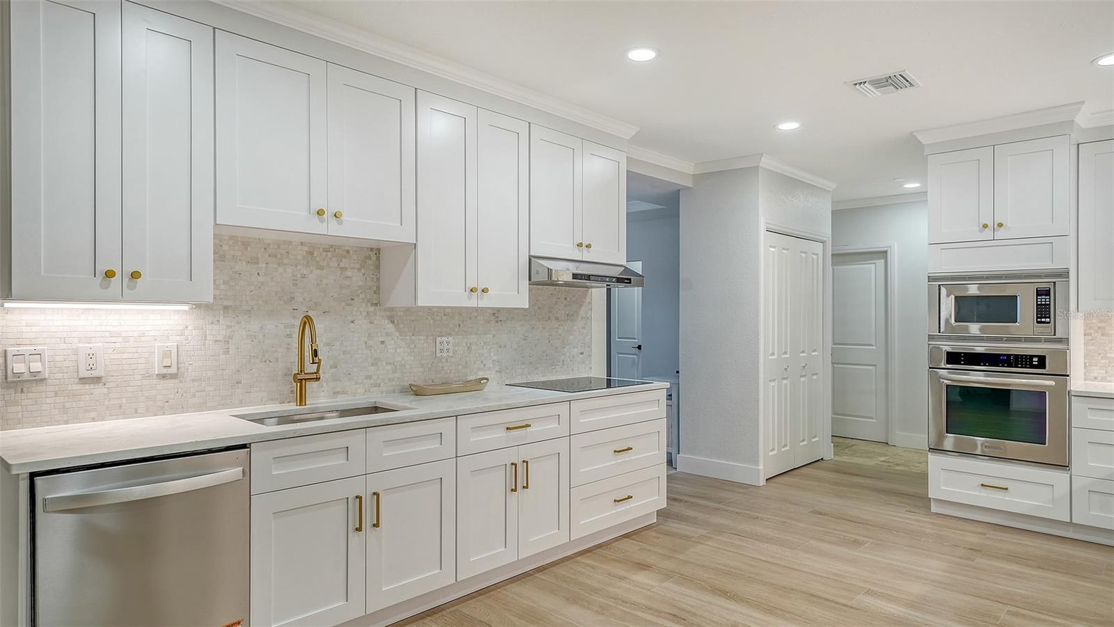A4660540 Property Photo