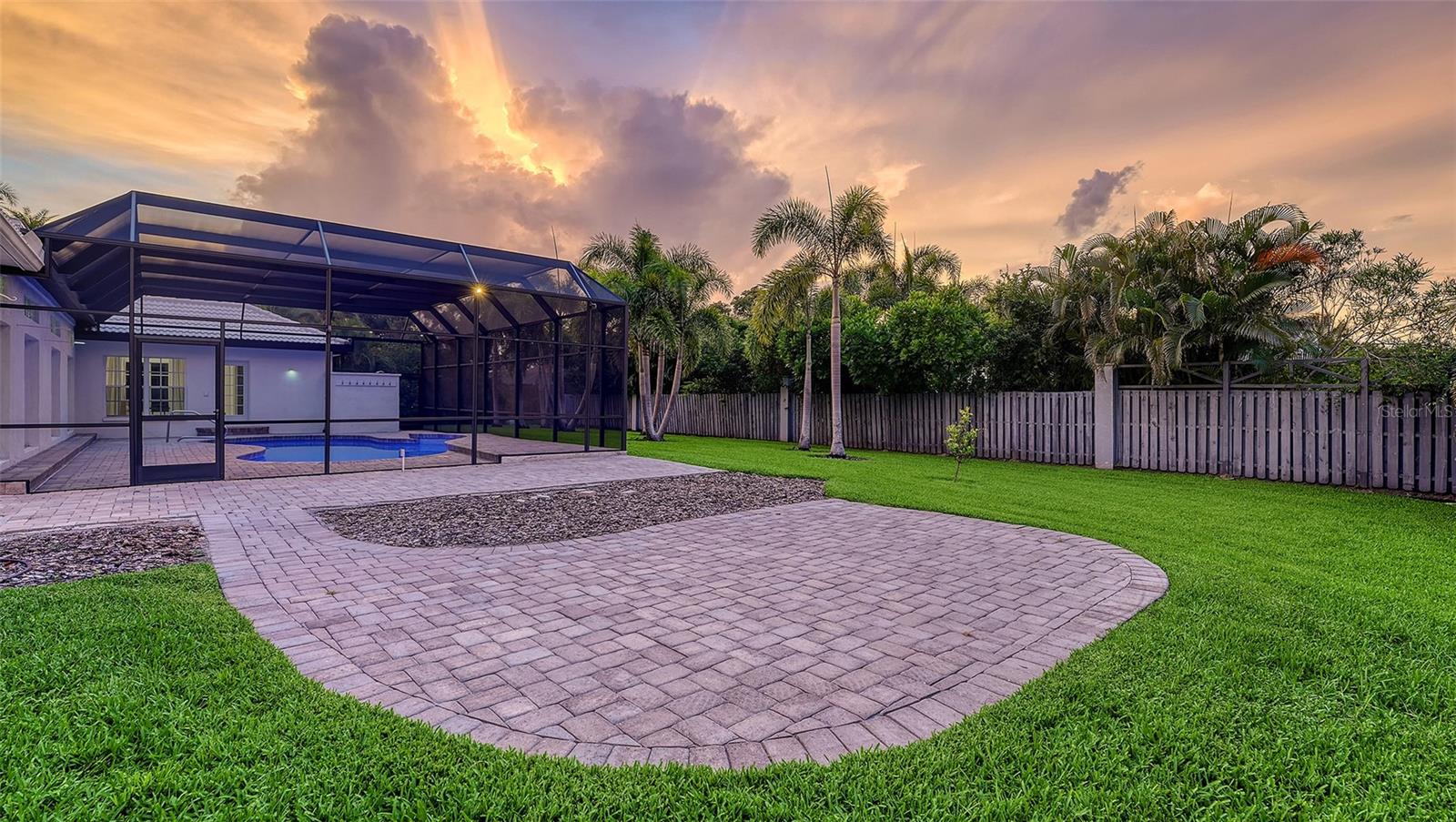 A4660540 Property Photo