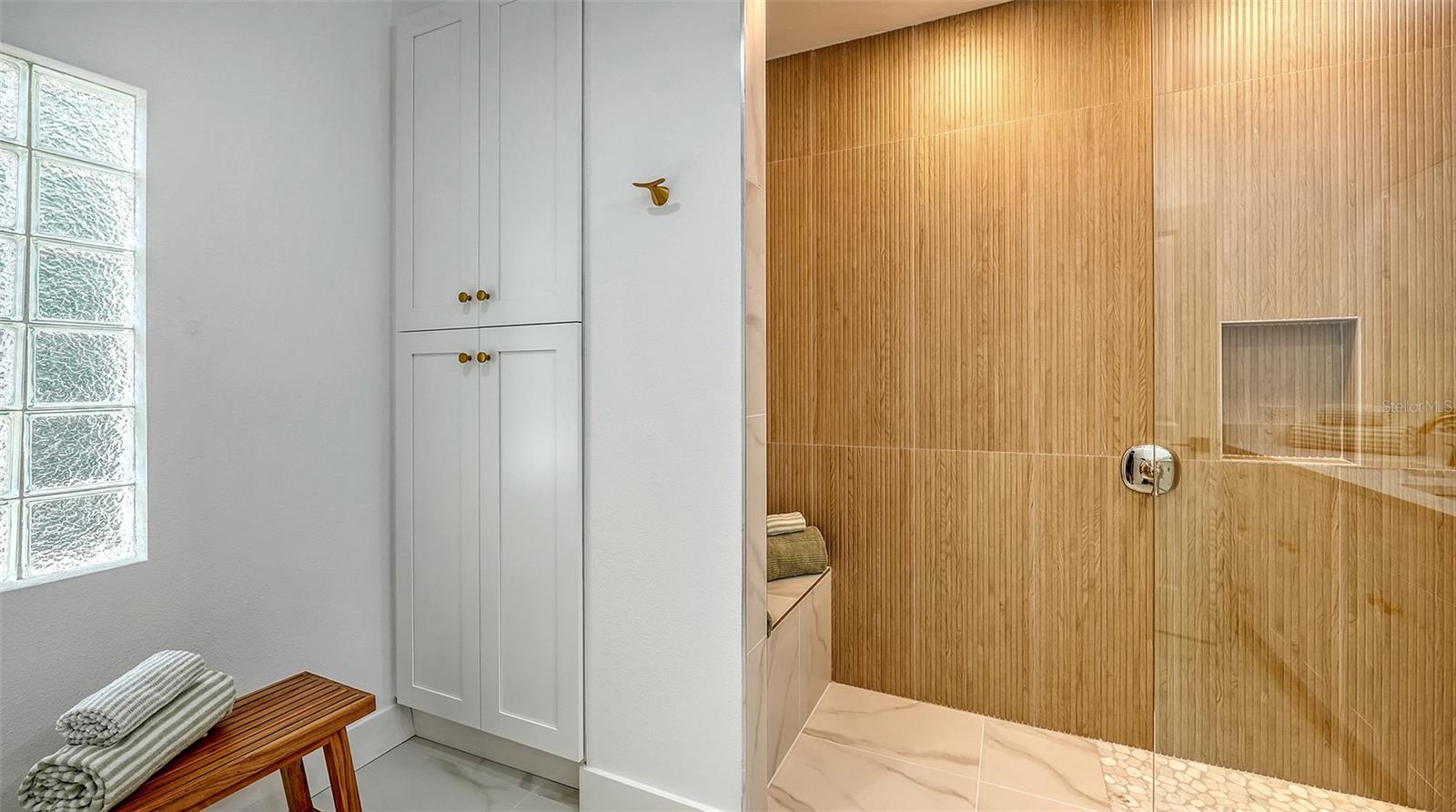 A4660540 Property Photo