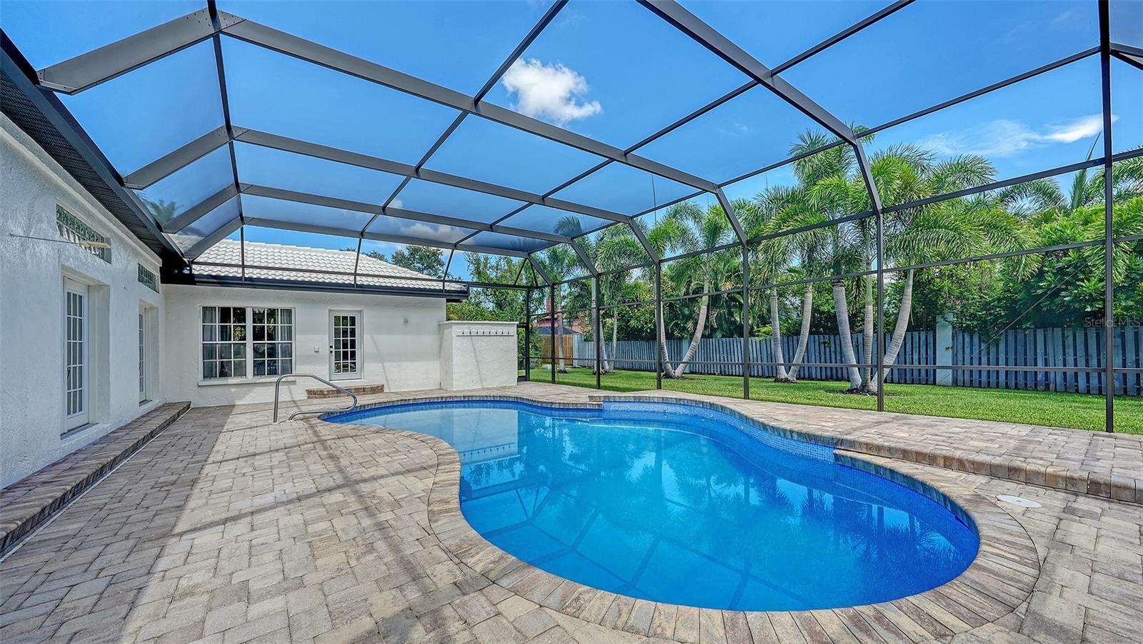 A4660540 Property Photo