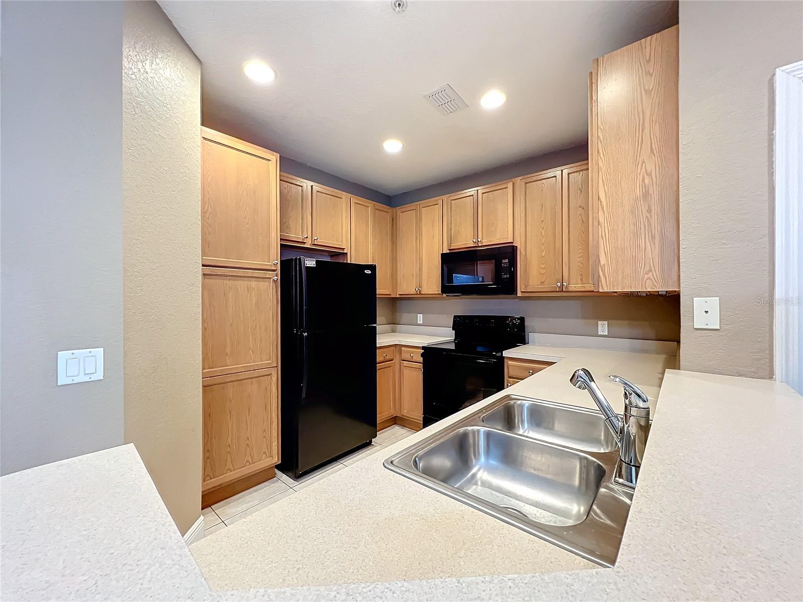 2586 GRAND CENTRAL PKWY #4, ORLANDO, FL, 32839