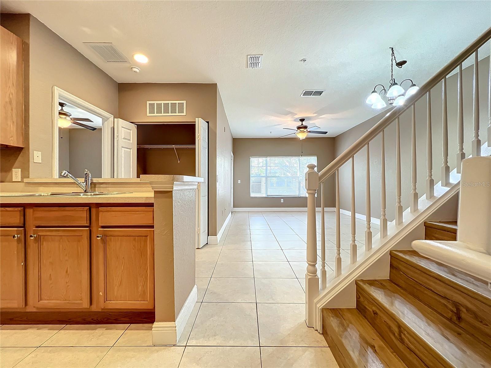 2586 GRAND CENTRAL PKWY #4, ORLANDO, FL, 32839