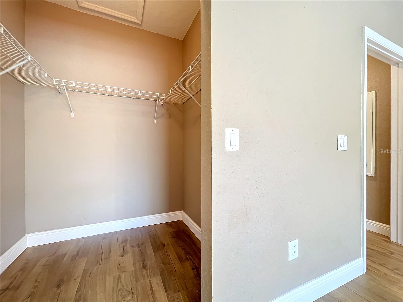 2586 GRAND CENTRAL PKWY #4, ORLANDO, FL, 32839