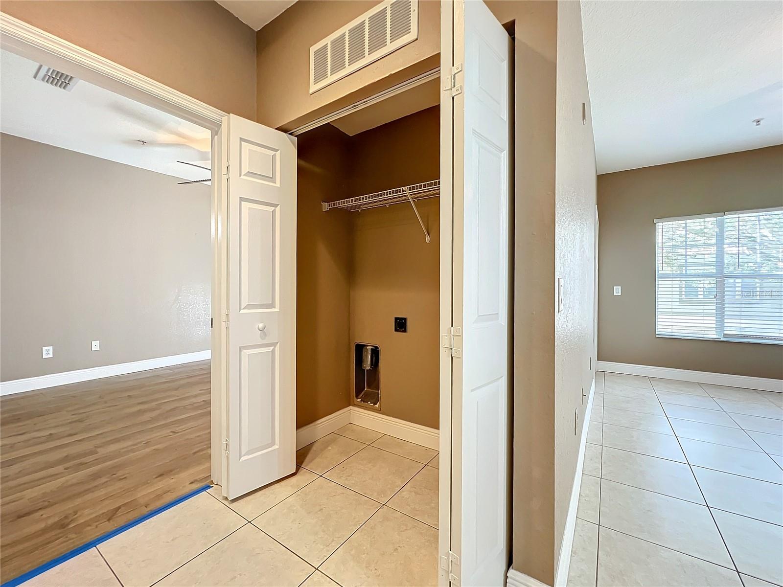 2586 GRAND CENTRAL PKWY #4, ORLANDO, FL, 32839