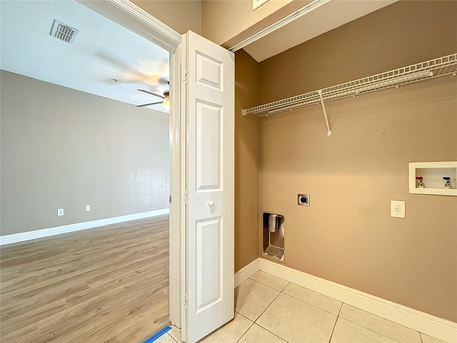 2586 GRAND CENTRAL PKWY #4, ORLANDO, FL, 32839