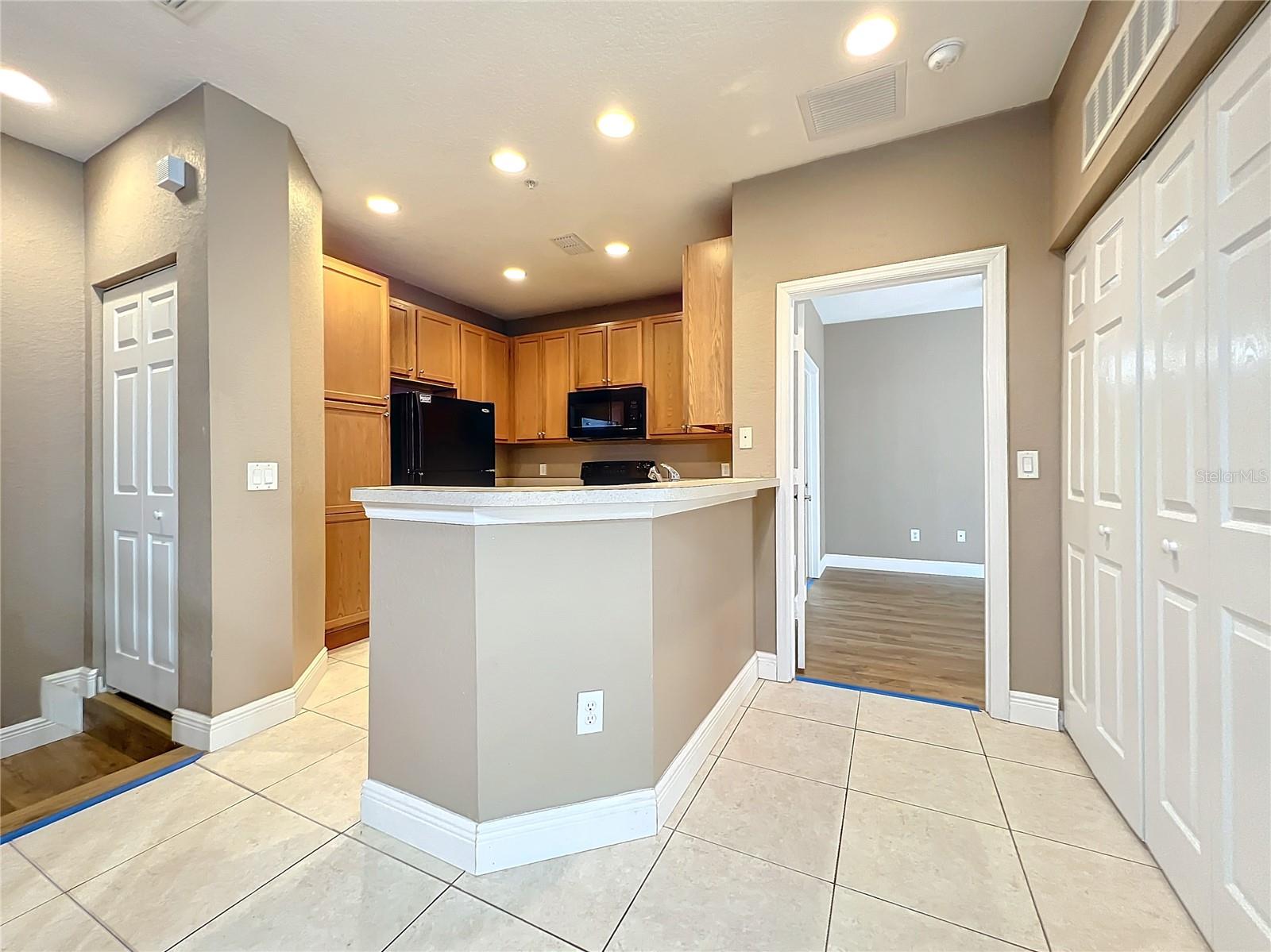 2586 GRAND CENTRAL PKWY #4, ORLANDO, FL, 32839