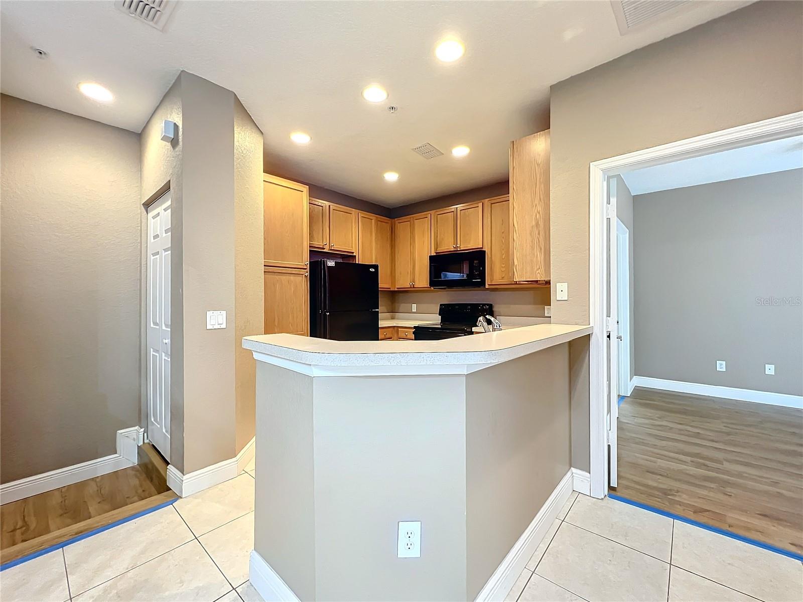 2586 GRAND CENTRAL PKWY #4, ORLANDO, FL, 32839