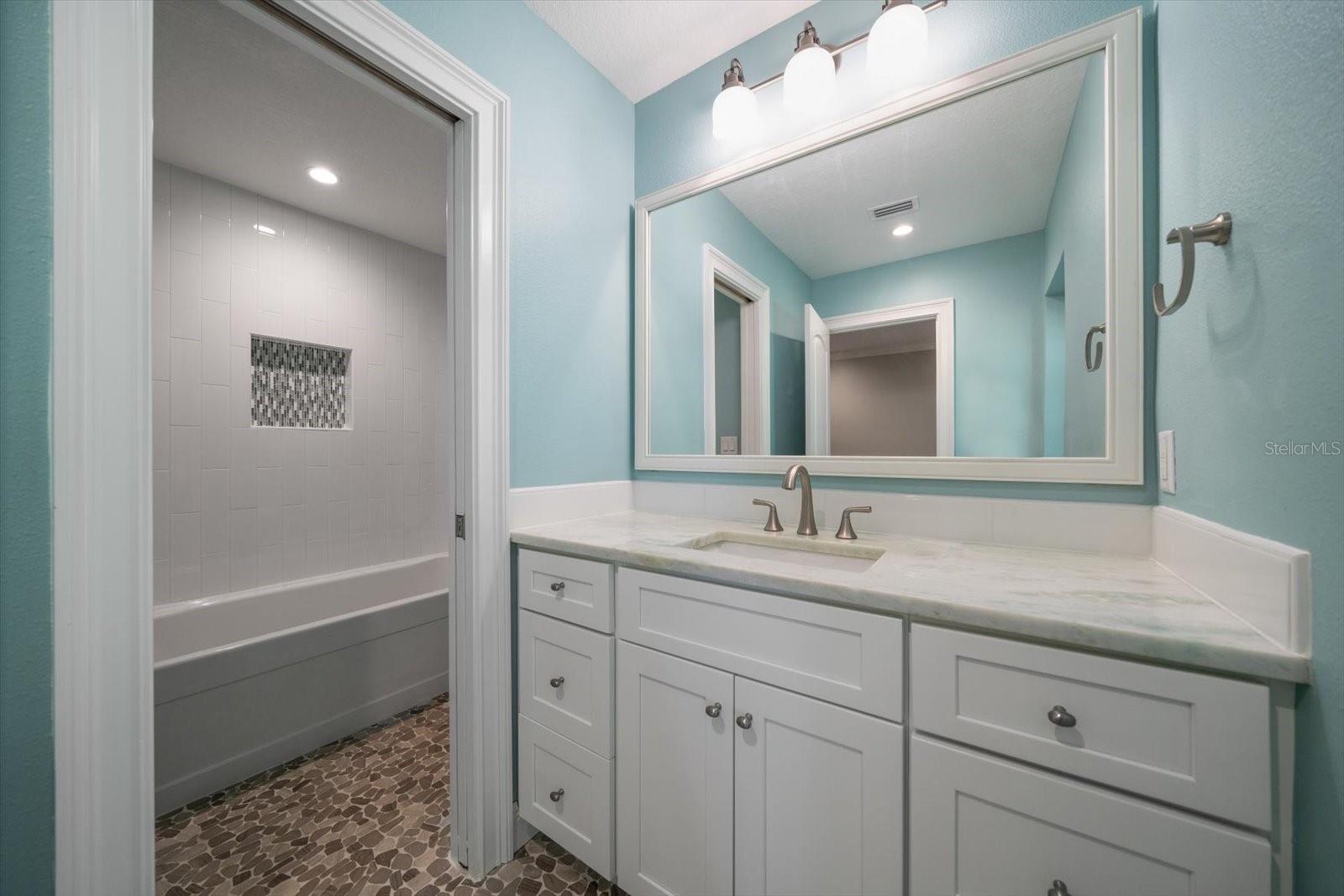 TB8412746 Property Photo