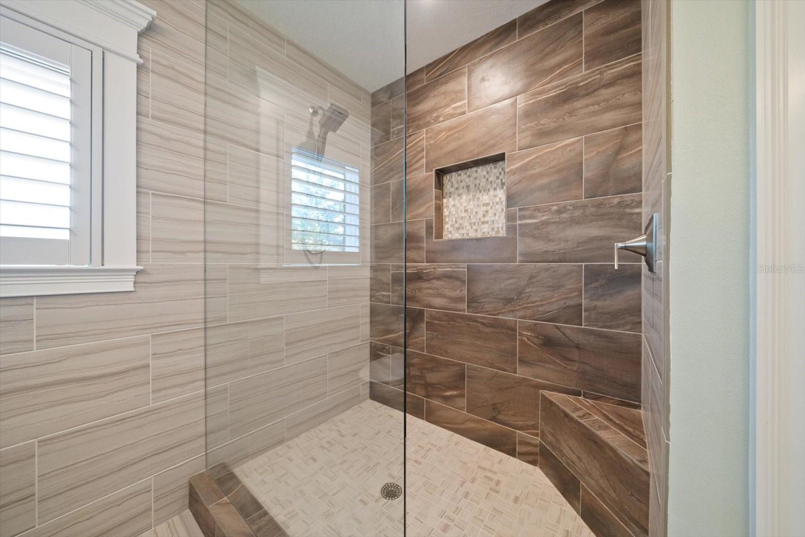 TB8412746 Property Photo