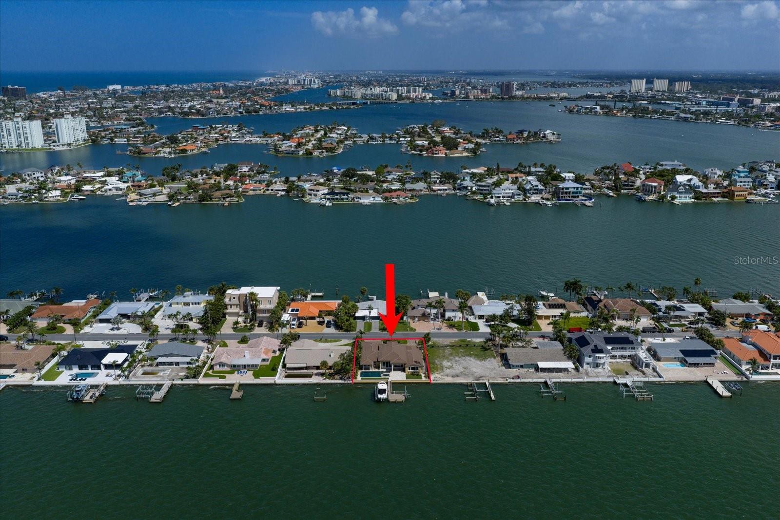 TB8412746 Property Photo