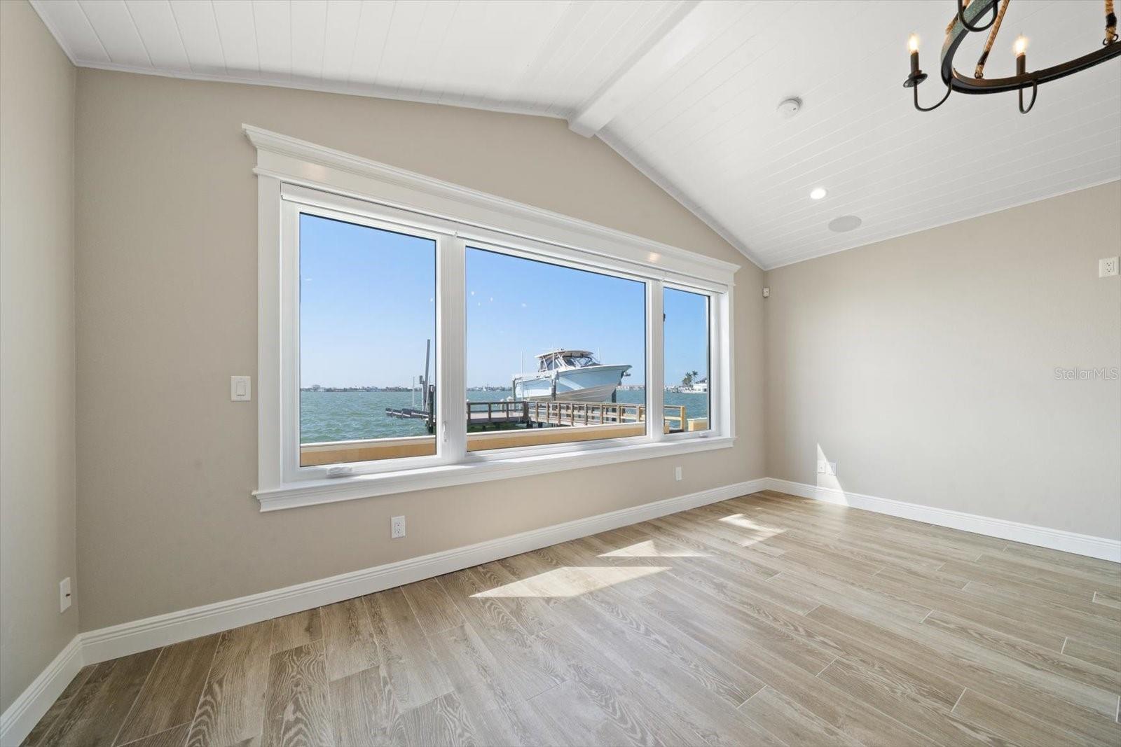 TB8412746 Property Photo