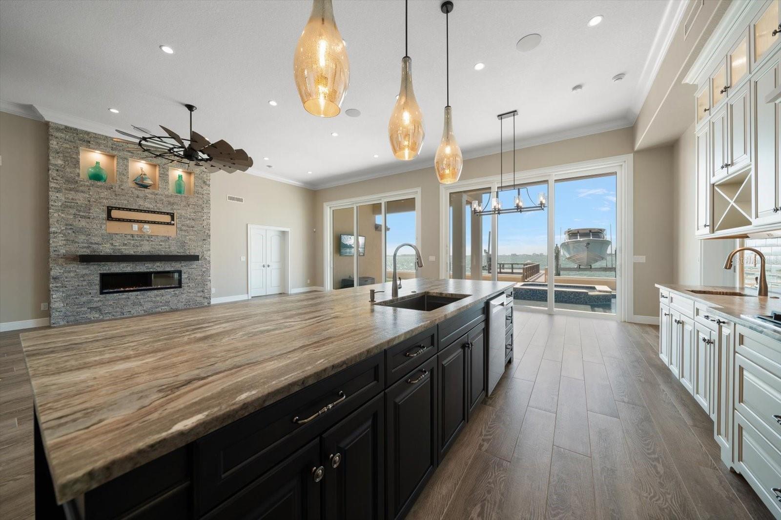 TB8412746 Property Photo