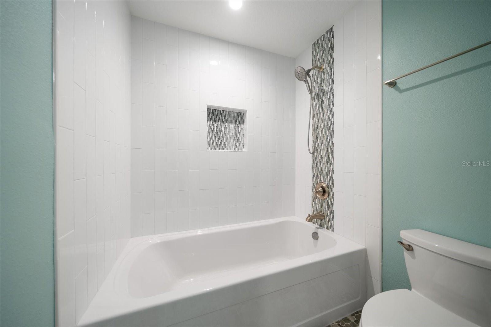 TB8412746 Property Photo